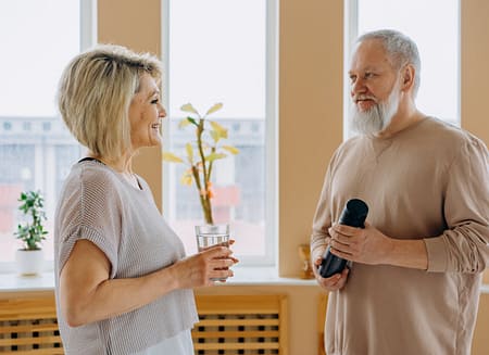 Automatisation de la santé intelligente 2 Grâce à une technologie simple, la plateforme pour smartphone de Sentry Casa fournit des services de surveillance de la santé à distance.